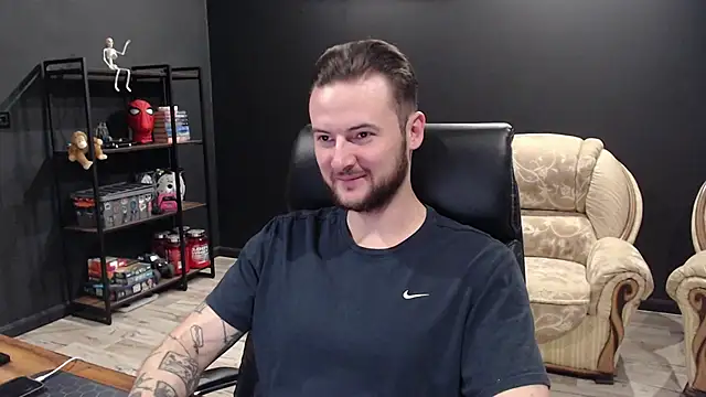 MihasikD online show from October 2025 07:41:01 AM