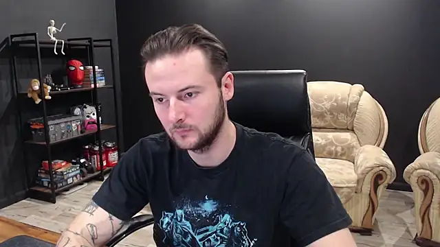 MihasikD online show from December 2025 10:27:02 AM