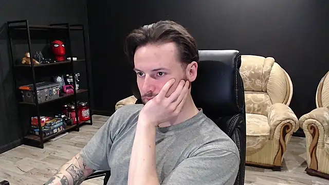 MihasikD online show from March 2025 06:07:01 PM