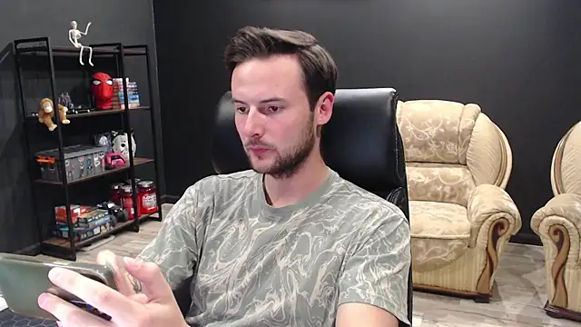 MihasikD online show from October 2025 03:13:02 PM