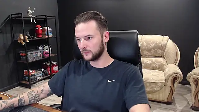 MihasikD online show from October 2025 10:15:01 AM