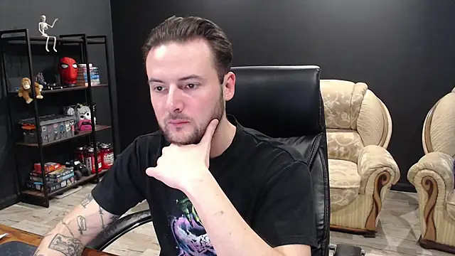 MihasikD online show from November 2025 07:41:01 AM