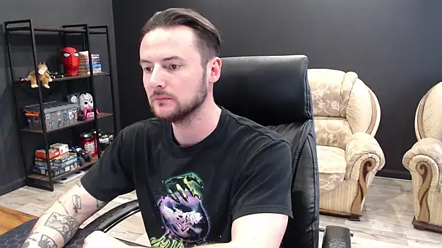 MihasikD online show from March 2026 12:33:02 PM