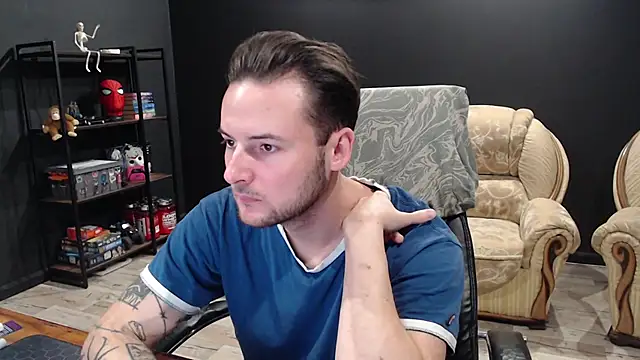 MihasikD online show from November 2025 06:03:02 AM