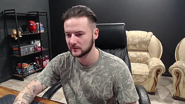 MihasikD online show from December 2025 08:53:01 AM