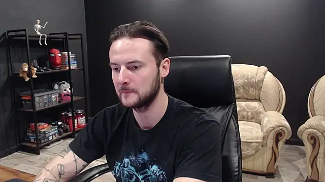 MihasikD online show from December 2025 01:43:02 PM