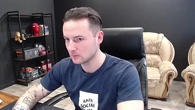 MihasikD online show from February 2026 11:56:02 AM