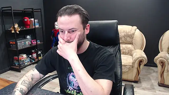 MihasikD online show from April 2026 07:37:02 AM