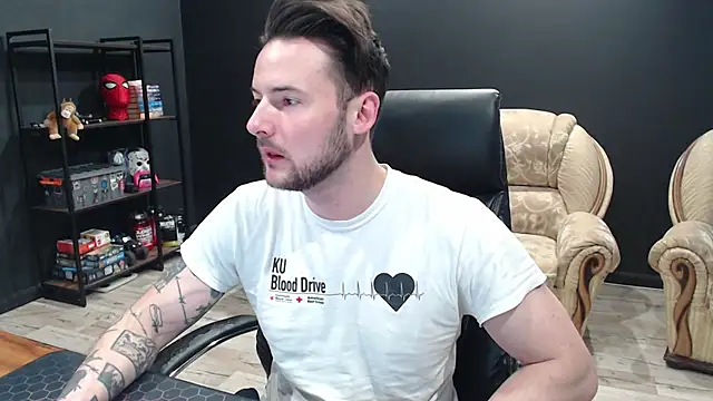 MihasikD online show from March 2026 06:31:02 AM