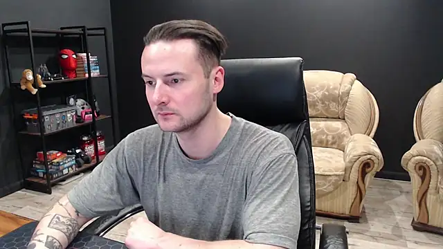 MihasikD online show from February 2026 02:06:02 PM