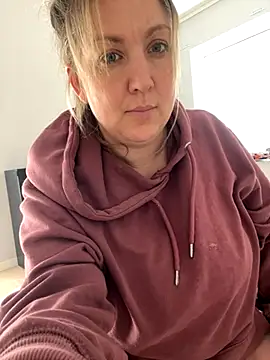 Snapshot of Anna_Alexa chatting on November 2025 12:53:01 PM Anna Alexa online show from November 2025 12:53:01 PM