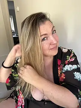 Snapshot of Anna_Alexa chatting on March 2025 08:42:02 AM Anna Alexa online show from March 2025 08:42:02 AM