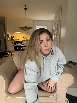 Snapshot of Anna_Alexa chatting on November 2025 07:24:01 AM Anna Alexa online show from November 2025 07:24:01 AM