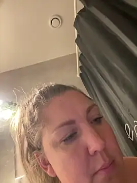 Snapshot of Anna_Alexa chatting on December 2025 08:52:01 PM Anna Alexa online show from December 2025 08:52:01 PM