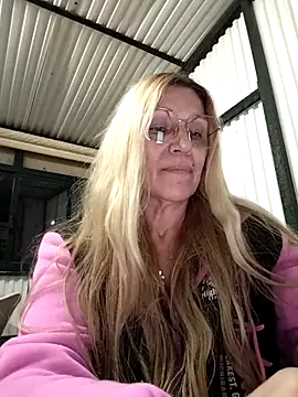 Snapshot of Melmamalhuda@xh chatting on September 2025 08:05:02 PM Melmamalhudaxh online show from September 2025 08:05:02 PM