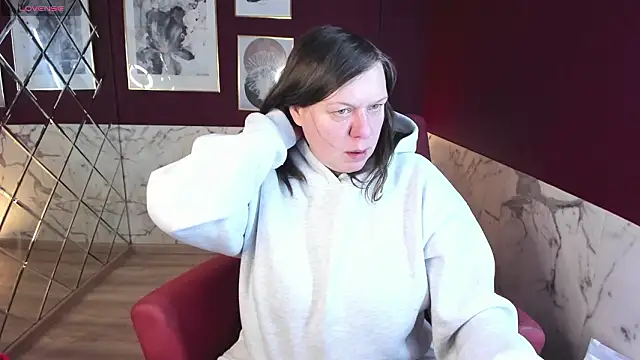 Snapshot of KellyPerfection chatting on February 2026 05:24:01 AM KellyPerfection online show from February 2026 05:24:01 AM