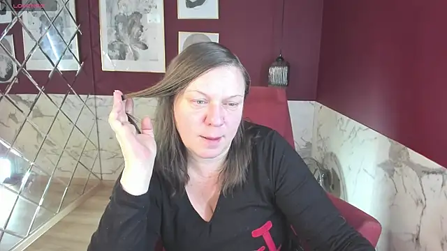 Snapshot of KellyPerfection chatting on December 2025 05:23:02 AM KellyPerfection online show from December 2025 05:23:02 AM