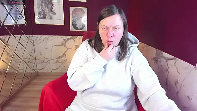 Snapshot of KellyPerfection chatting on February 2026 02:13:02 PM KellyPerfection online show from February 2026 02:13:02 PM