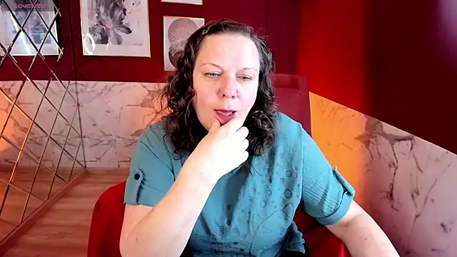 KellyPerfection online show from May 2026 08:33:02 PM