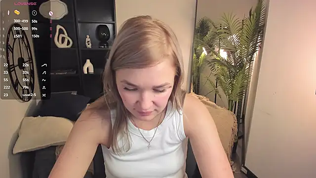 BellaDreamy online show from October 2025 05:23:01 PM