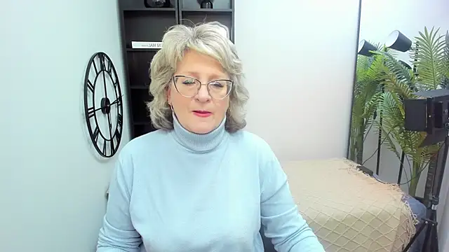 EvelynJoyful online show from May 2026 05:22:02 AM