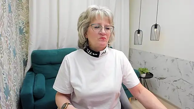 EvelynJoyful online show from March 2026 05:10:02 AM