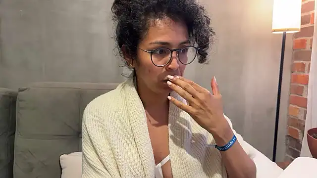 Snapshot of illaroom chatting on October 2025 10:41:02 PM illaroom online show from October 2025 10:41:02 PM