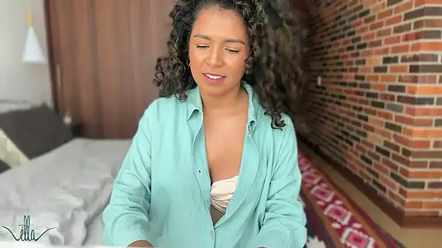 Snapshot of illaroom chatting on December 2024 03:28:02 PM illaroom online show from December 2024 03:28:02 PM