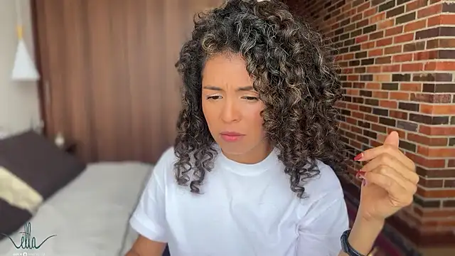 Snapshot of illaroom chatting on December 2024 08:28:01 PM illaroom online show from December 2024 08:28:01 PM