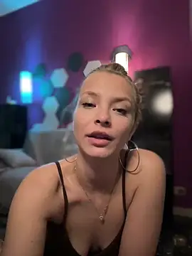 Snapshot of AnastasiaAniess chatting on March 2025 04:50:02 PM AnastasiaAniess online show from March 2025 04:50:02 PM
