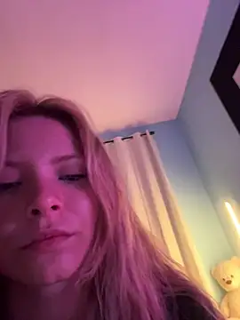 AnastasiaAniess online show from April 2026 06:58:02 PM