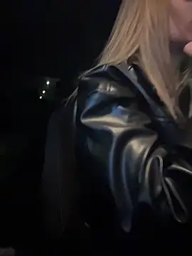 AnastasiaAniess online show from November 2025 06:12:02 PM