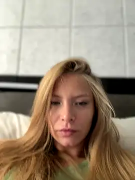 Snapshot of AnastasiaAniess chatting on October 2025 09:43:02 AM AnastasiaAniess online show from October 2025 09:43:02 AM