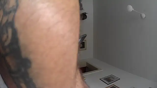 Snapshot of tctwo chatting on October 2025 11:58:02 AM tctwo online show from October 2025 11:58:02 AM