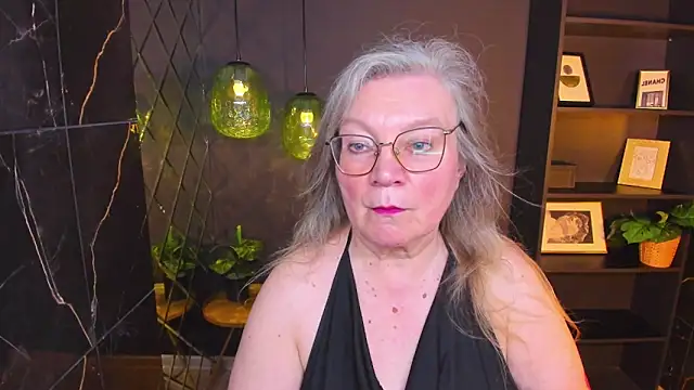 NataliMellow online show from May 2026 01:11:02 PM
