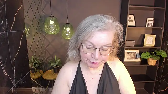 NataliMellow online show from May 2026 01:18:02 PM