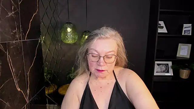 NataliMellow online show from January 2026 01:15:01 PM