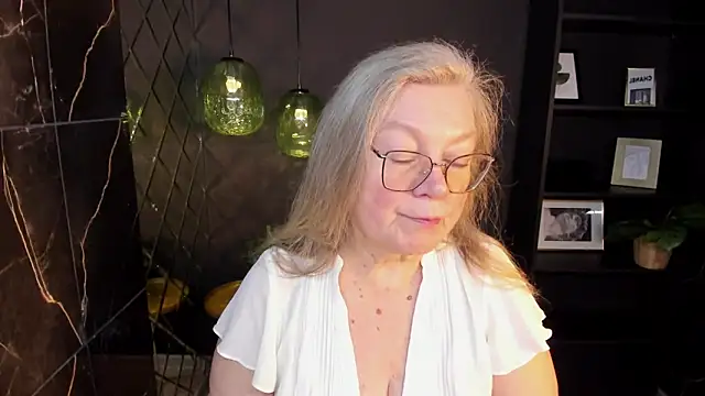 NataliMellow online show from February 2026 01:10:01 PM