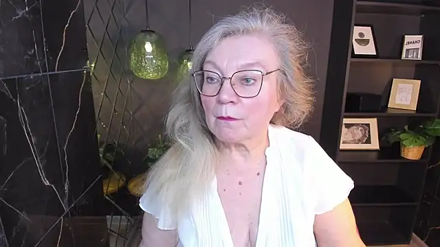 NataliMellow online show from March 2026 01:04:01 PM