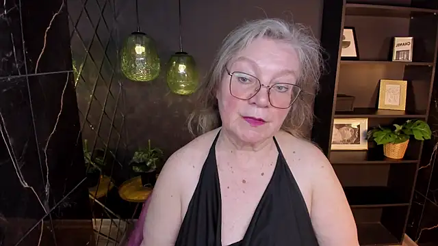 NataliMellow online show from May 2026 01:11:02 PM