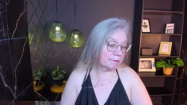NataliMellow online show from May 2026 01:04:01 PM