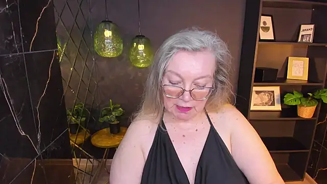 NataliMellow online show from May 2026 01:15:01 PM