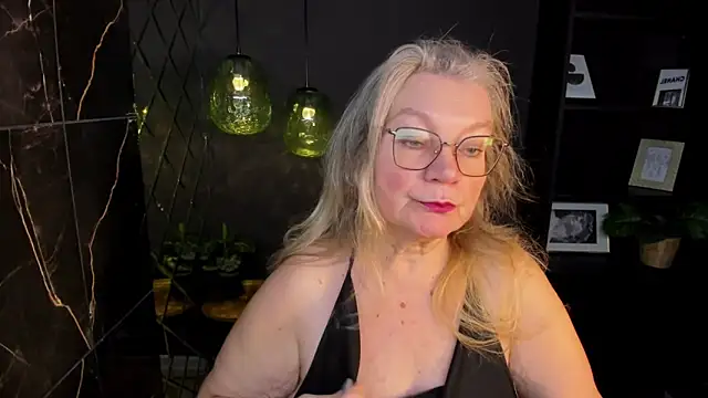 NataliMellow online show from November 2025 01:11:01 PM