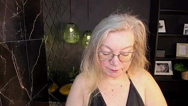 NataliMellow online show from January 2026 01:14:01 PM