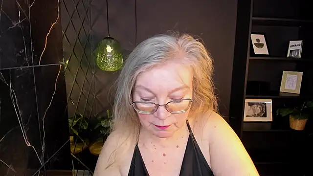 NataliMellow online show from February 2026 01:13:02 PM