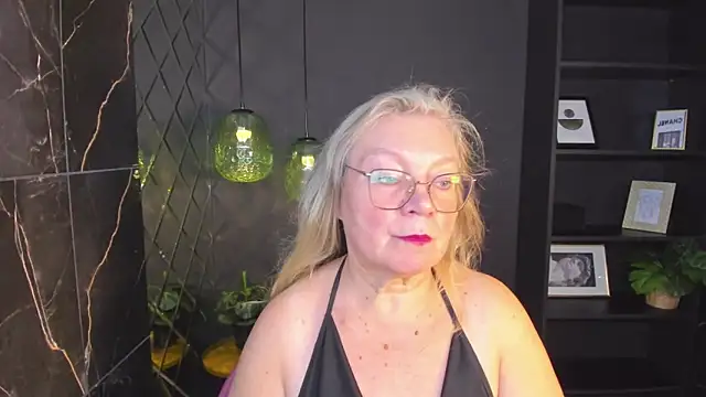 NataliMellow online show from October 2025 01:02:01 PM