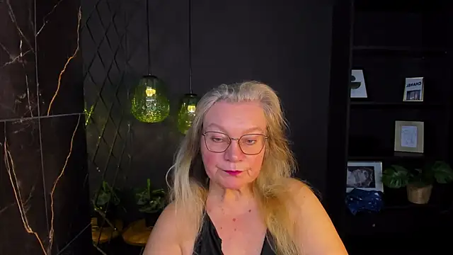 NataliMellow online show from November 2025 01:04:02 PM