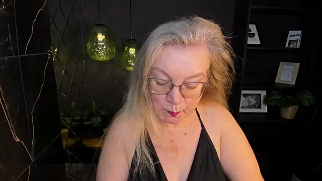 NataliMellow online show from November 2025 01:12:02 PM