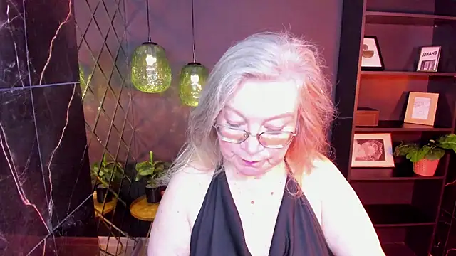 NataliMellow online show from May 2026 01:17:01 PM