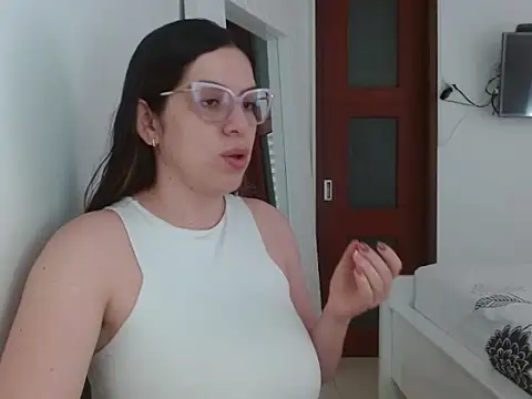 ashlymoon online show from March 2026 05:13:02 PM